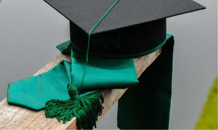 grad-hero